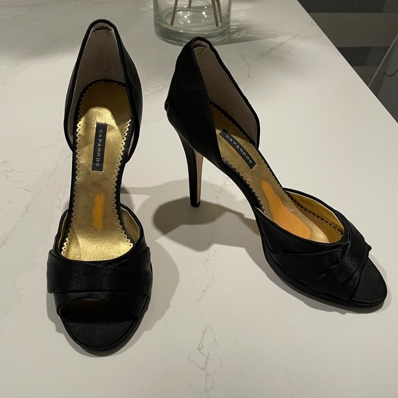 Caparros Shoes - Black Caparros Heals